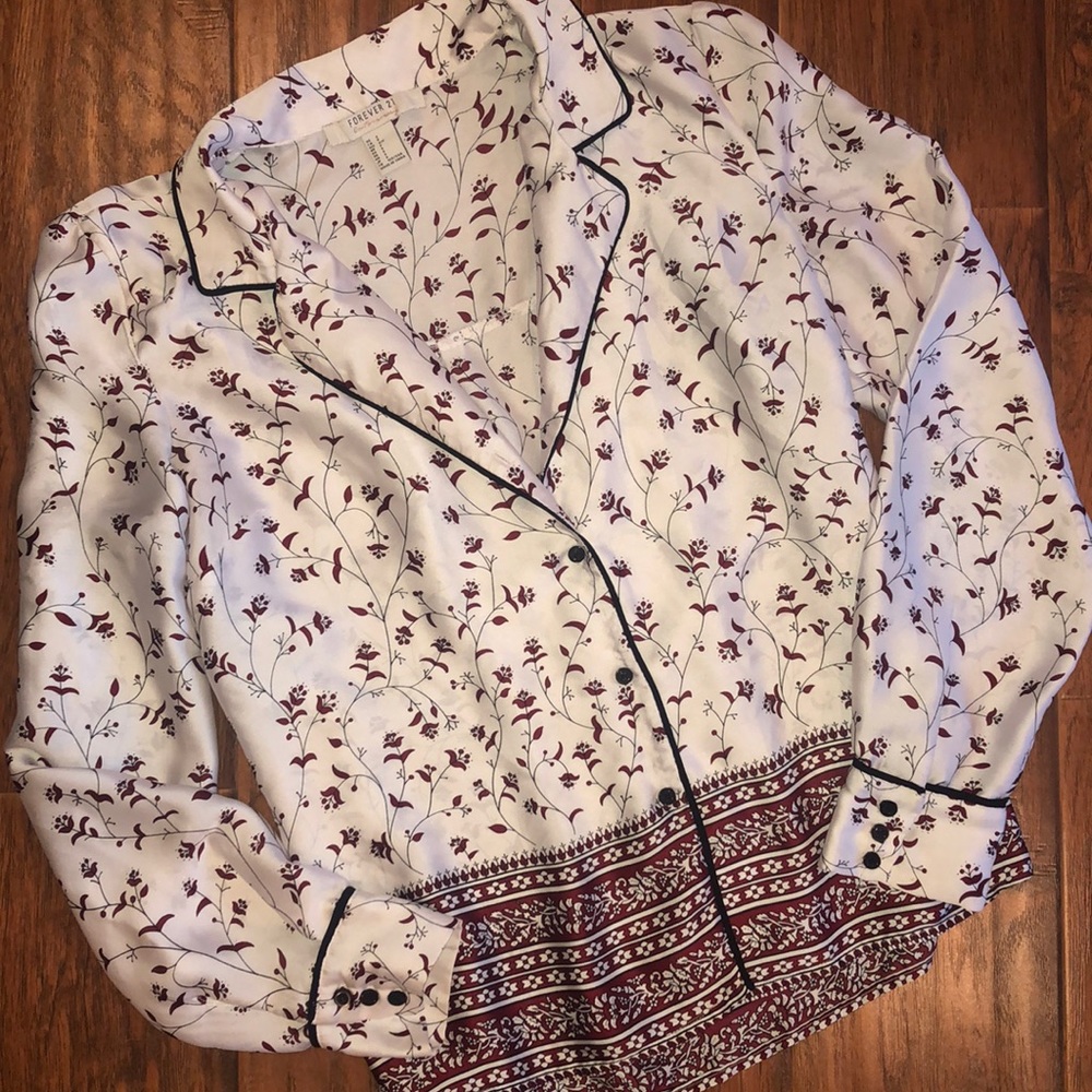 Adorable silky blouse - S